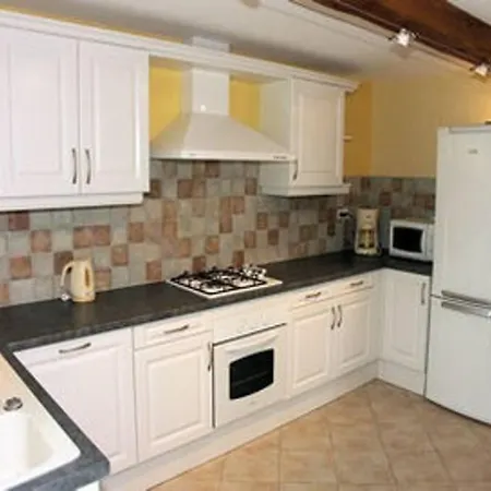 St Cirq Lapopie Piscine Vue Imprenable Tour-de-Faure