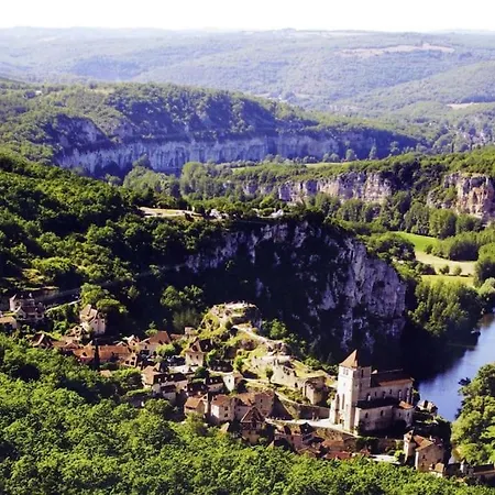 St Cirq Lapopie Piscine Vue Imprenable